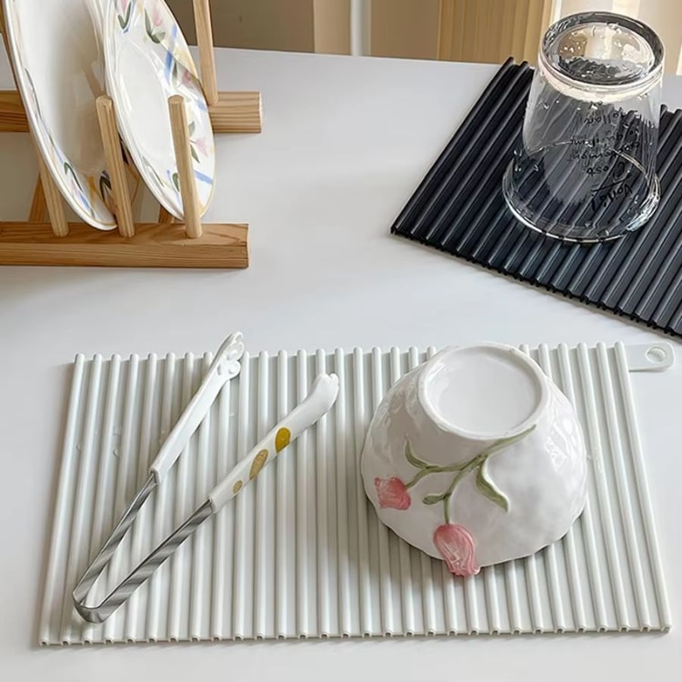 Anti-Slip Kitchen Insulation Mat Hanging Sink Drain and Dining Table Mat